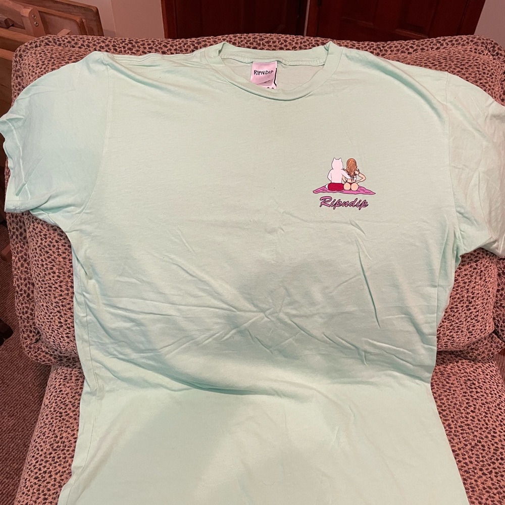 RipnDip Men’s tshirts - size M